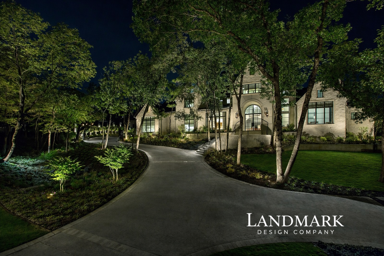 Luxury Landscape Lighting in Fairview-Tx